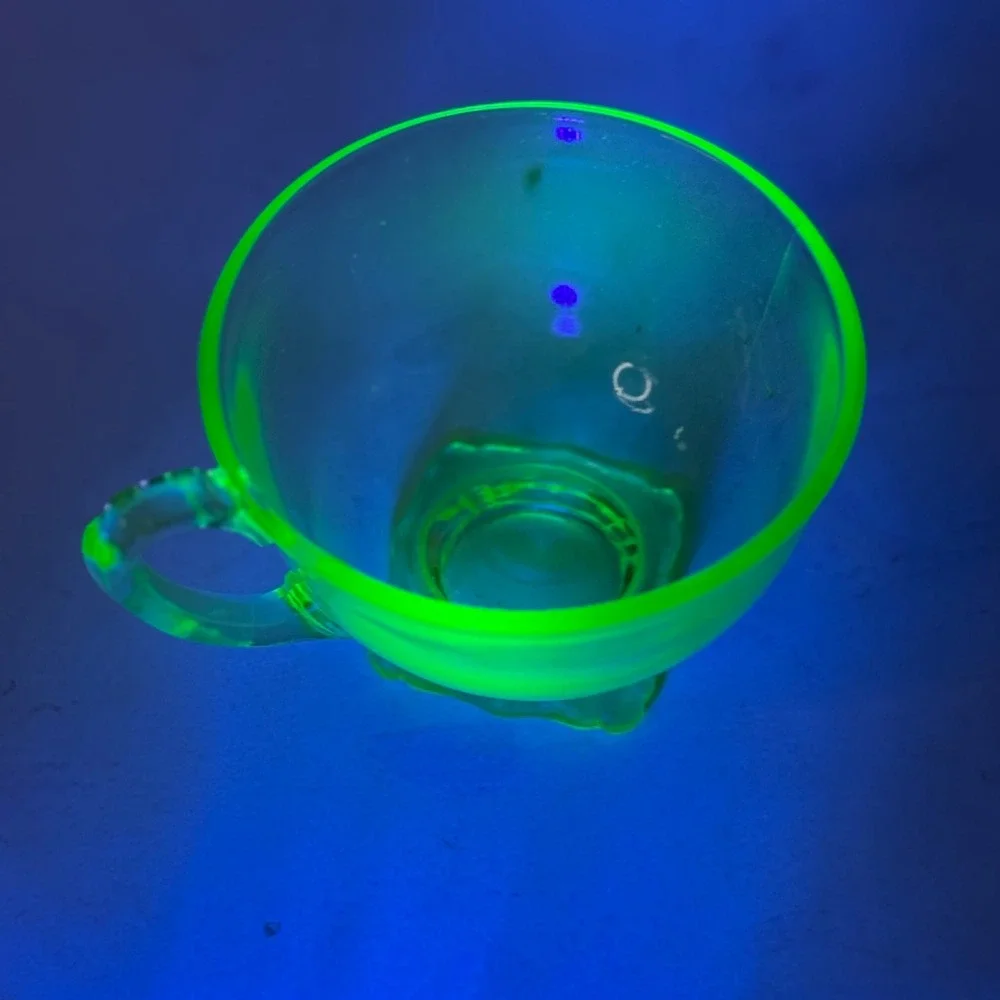 Vintage Green Uranium Glass Teacup Footed Scalloped Base UV Glow